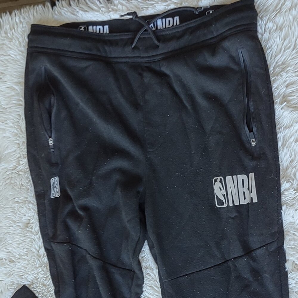 Champion NBA sweatpants Med some pilling LW